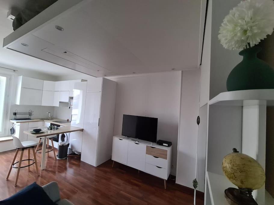 Studio A 2 Pas De La Gare Sartrouville Esterno foto