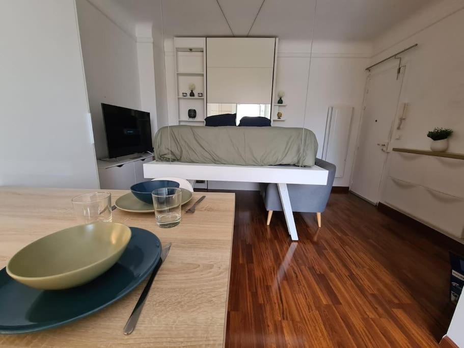 Studio A 2 Pas De La Gare Sartrouville Esterno foto